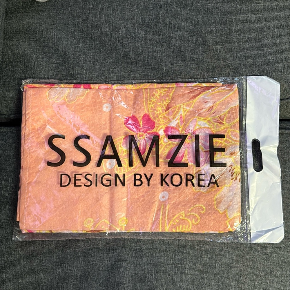 ssamzie lightweight Korean Blanket Orange & Pink floral print 61” x 80” NEW
